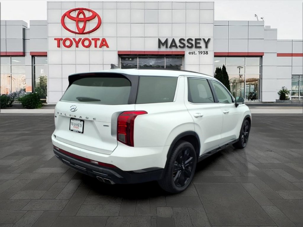 Used 2024 Hyundai Palisade XRT AWD/4WD image 3
