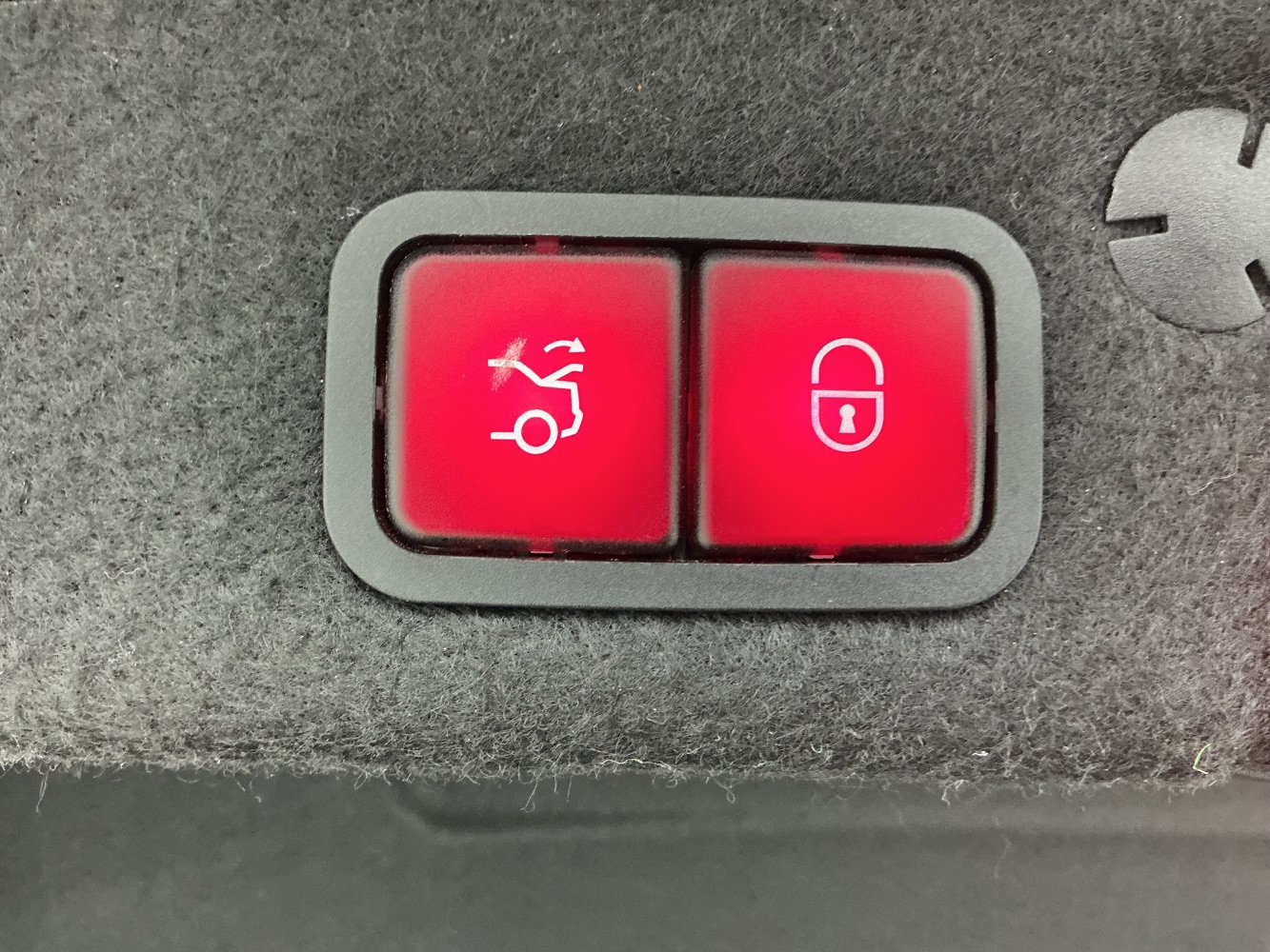 Used 2019 Mercedes-Benz C 300 Sedan image 16