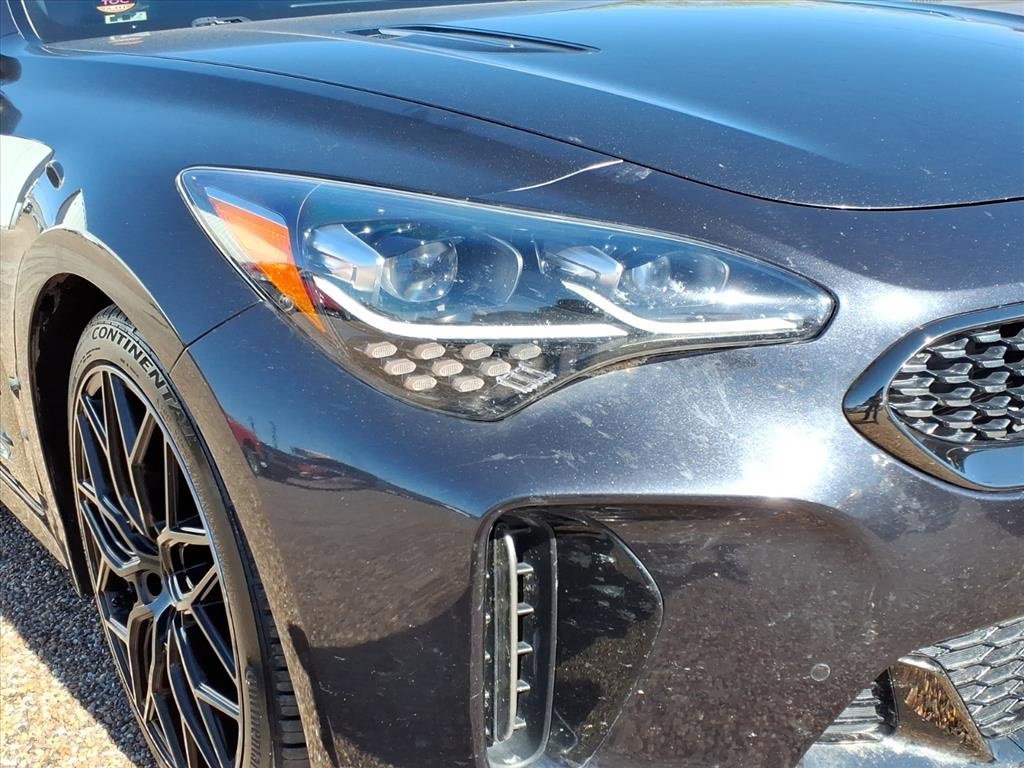 Used 2022 Kia Stinger GT2 w/ Red Interior Color Package image 7