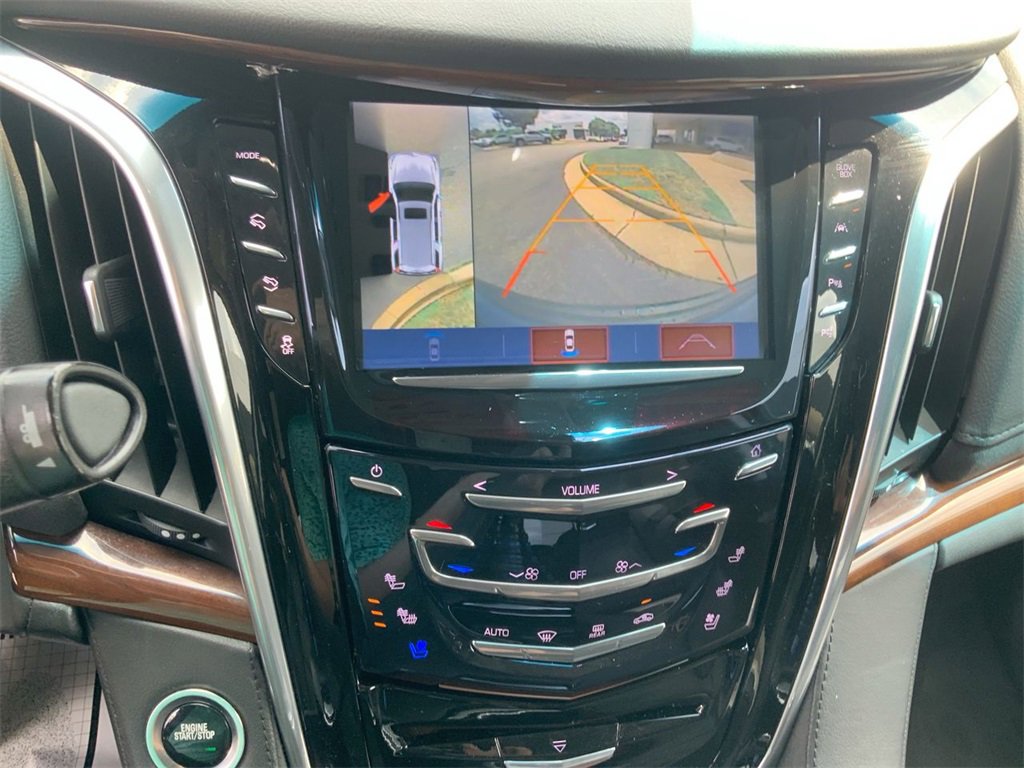 Certified 2020 Cadillac Escalade Luxury w/ Escalade Sport Edition image 15