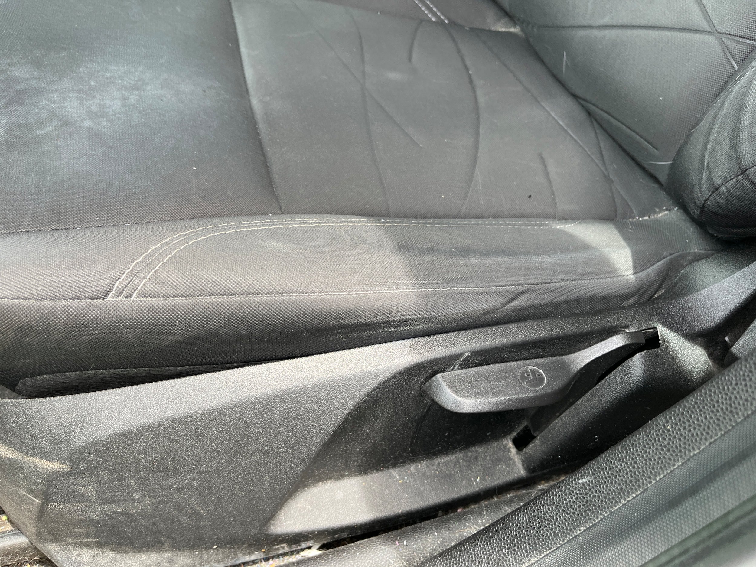 Used 2015 Ford Fiesta SE w/ Comfort Package FWD image 11