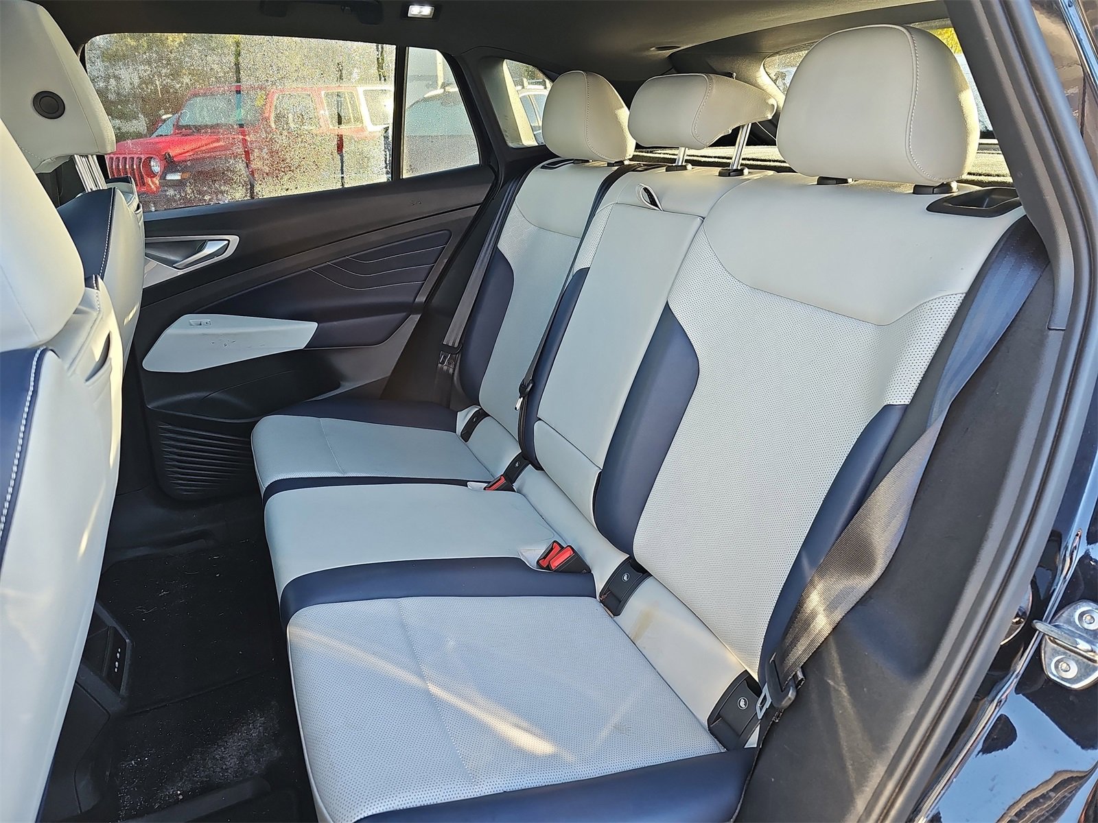 Used 2023 Volkswagen ID.4 Pro S image 12