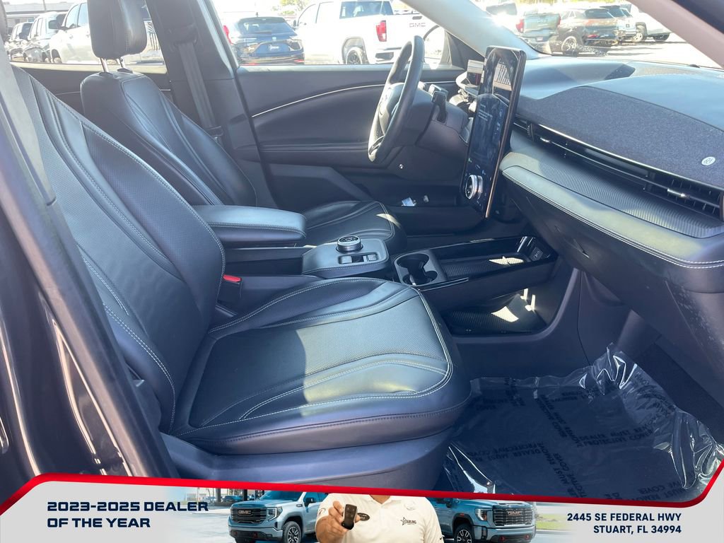 Used 2022 Ford Mustang Mach-E Premium image 19