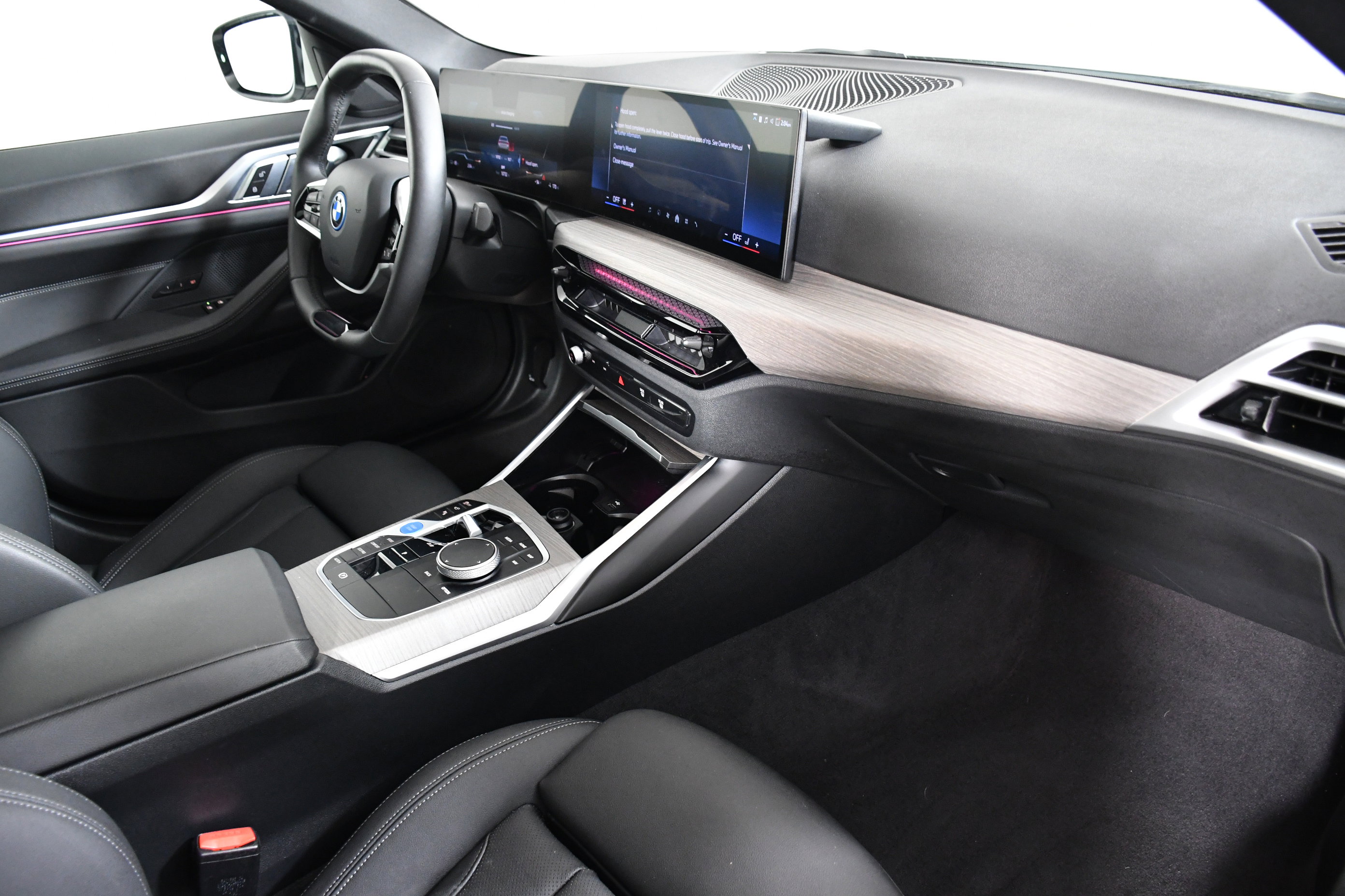 Used 2025 BMW i4 eDrive40 image 28