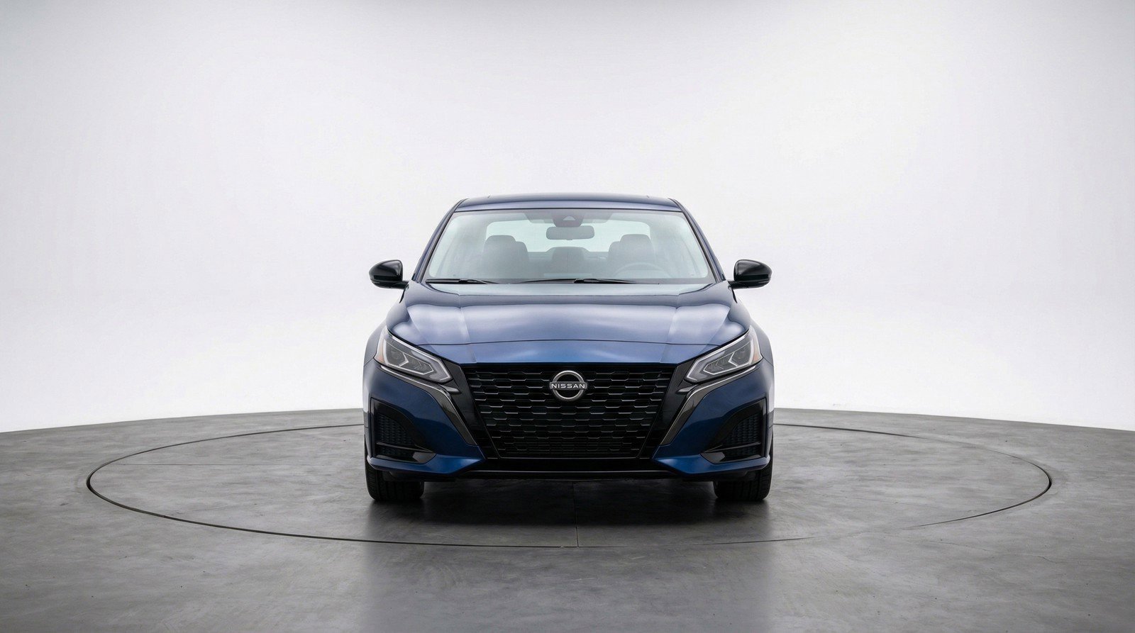 Used 2025 Nissan Altima 2.5 SV image 2