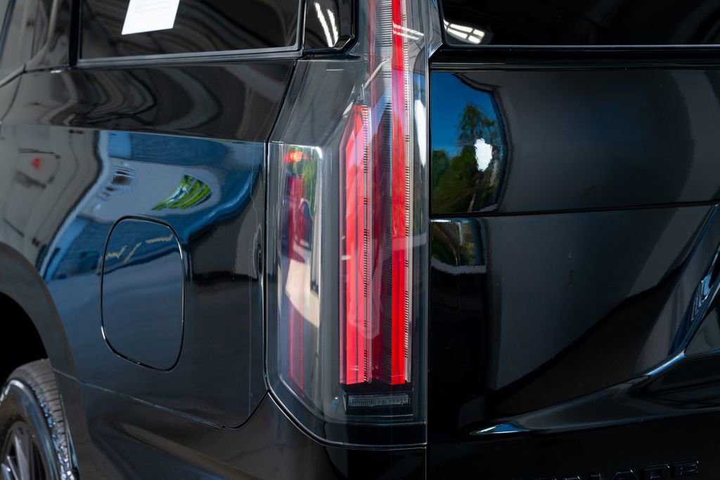 Used 2025 Cadillac Escalade Sport w/ LPO, ONYX Package image 14