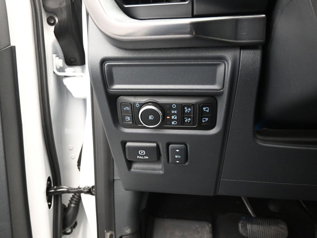 New 2025 Ford F150 Platinum w/ Equipment Group 702A High image 12