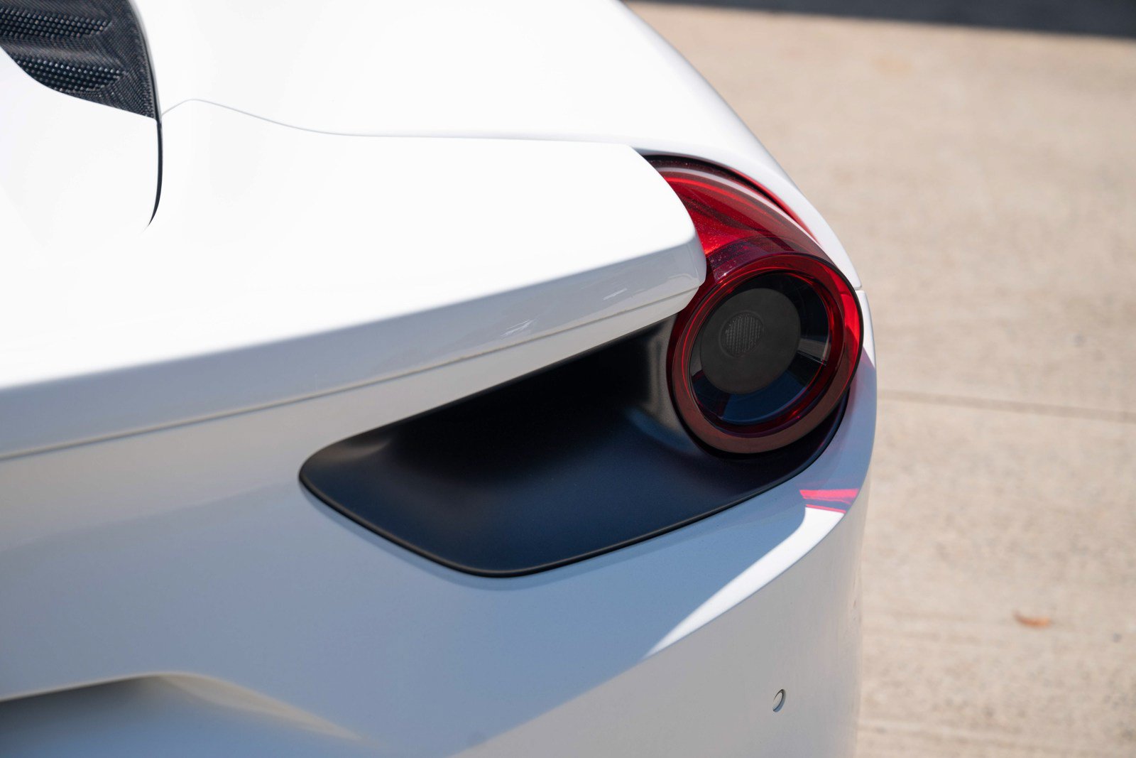 Used 2018 Ferrari 488 Spider RWD image 25