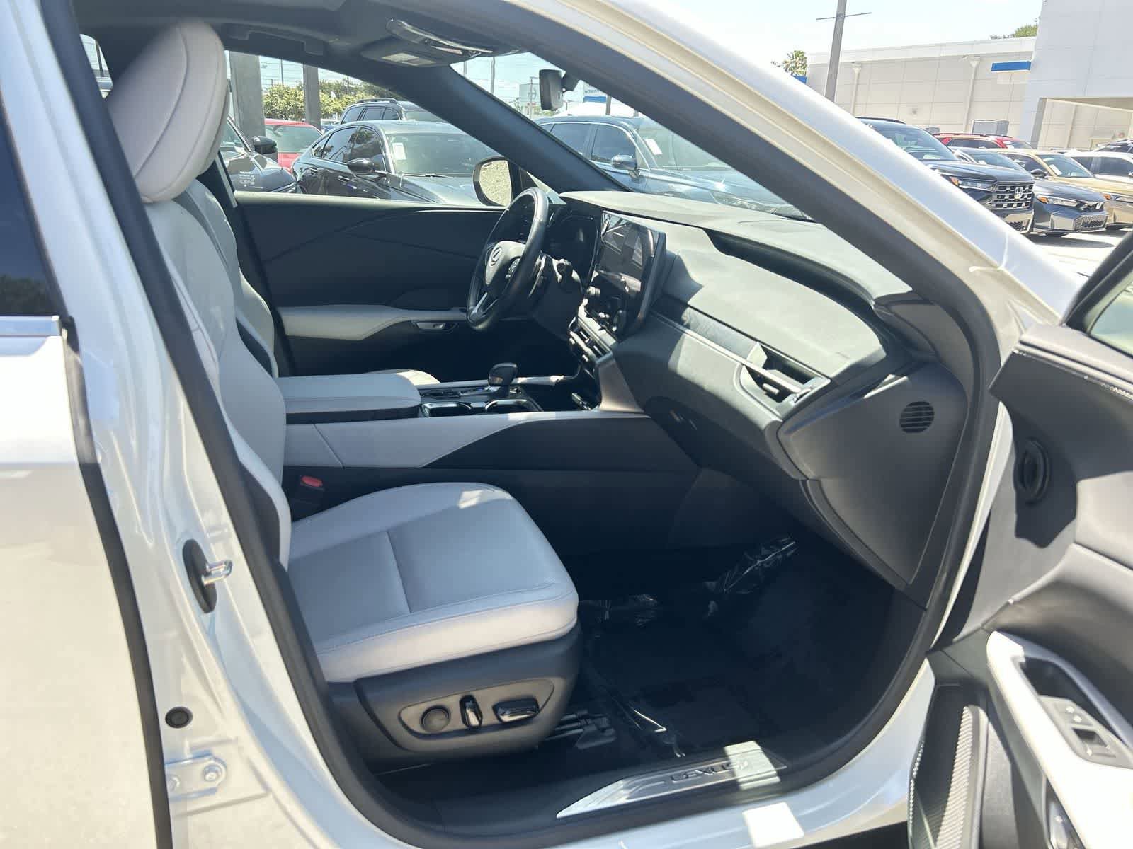 Used 2024 Lexus RX 350 Premium w/ Accessory Package (Z1) FWD image 14
