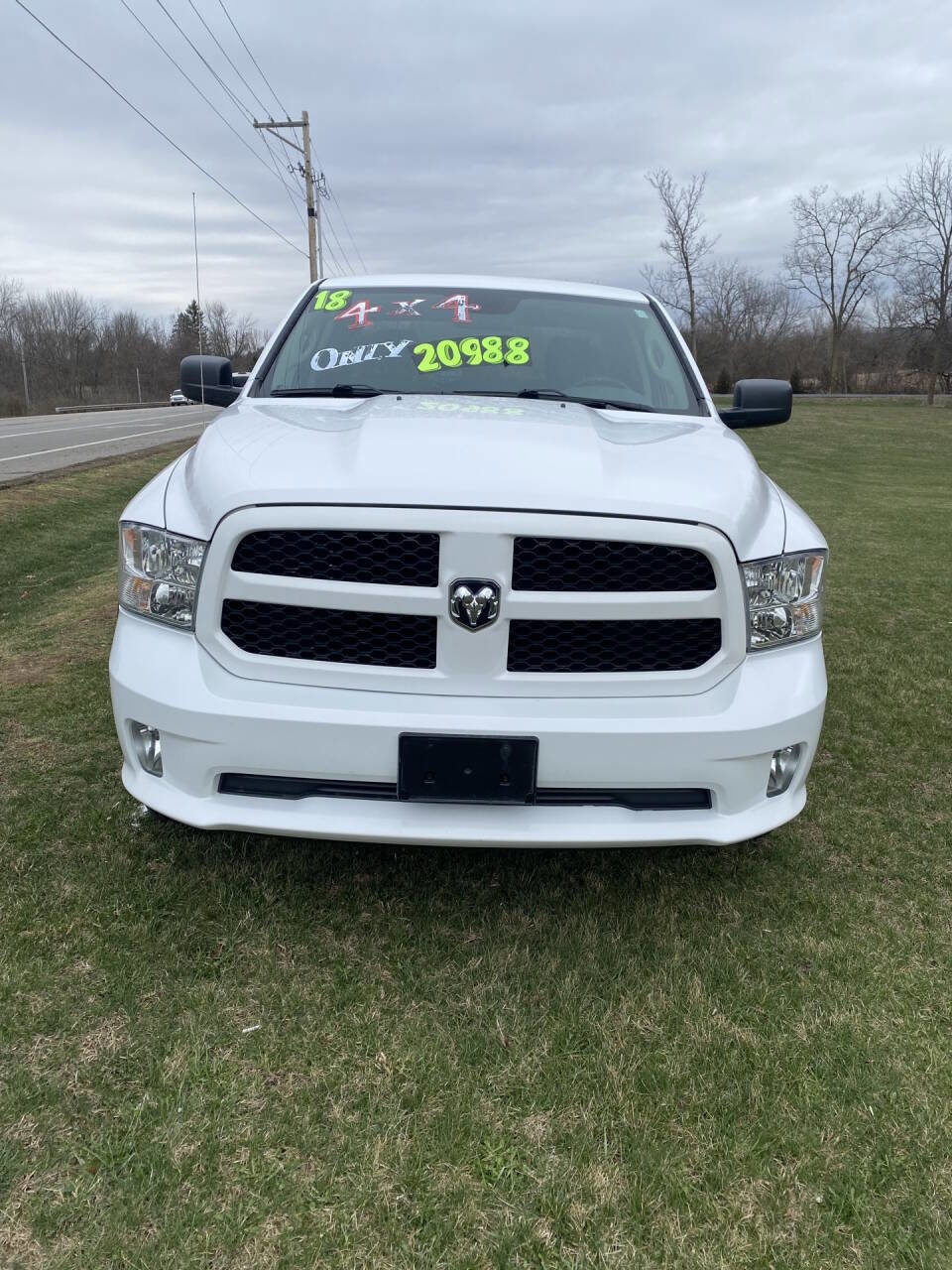 Used 2018 RAM 1500 Express w/ Express Value Package AWD/4WD image 2