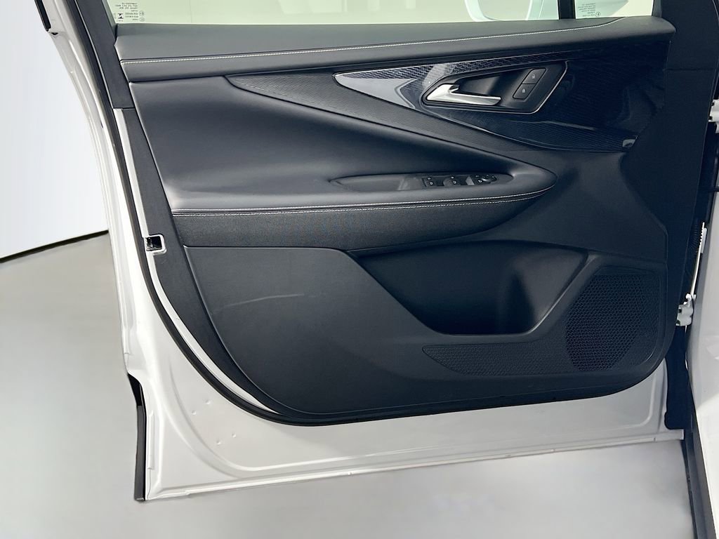 New 2026 Chevrolet Blazer EV LT image 18