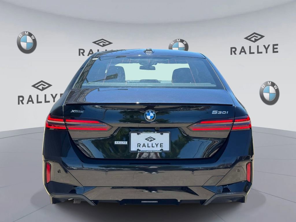 Certified 2026 BMW 530i xDrive w/ M Sport Package AWD/4WD image 4