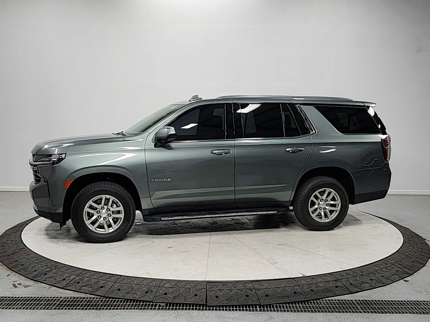 Used 2024 Chevrolet Tahoe LT image 4