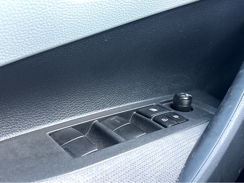 Used 2020 Toyota Corolla LE image 17