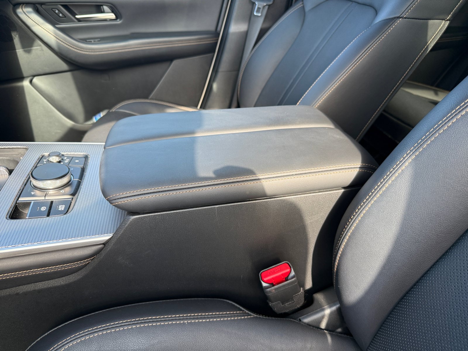 Certified 2024 MAZDA CX-90 Plug-In Hybrid w/ Premium Pkg AWD/4WD image 14