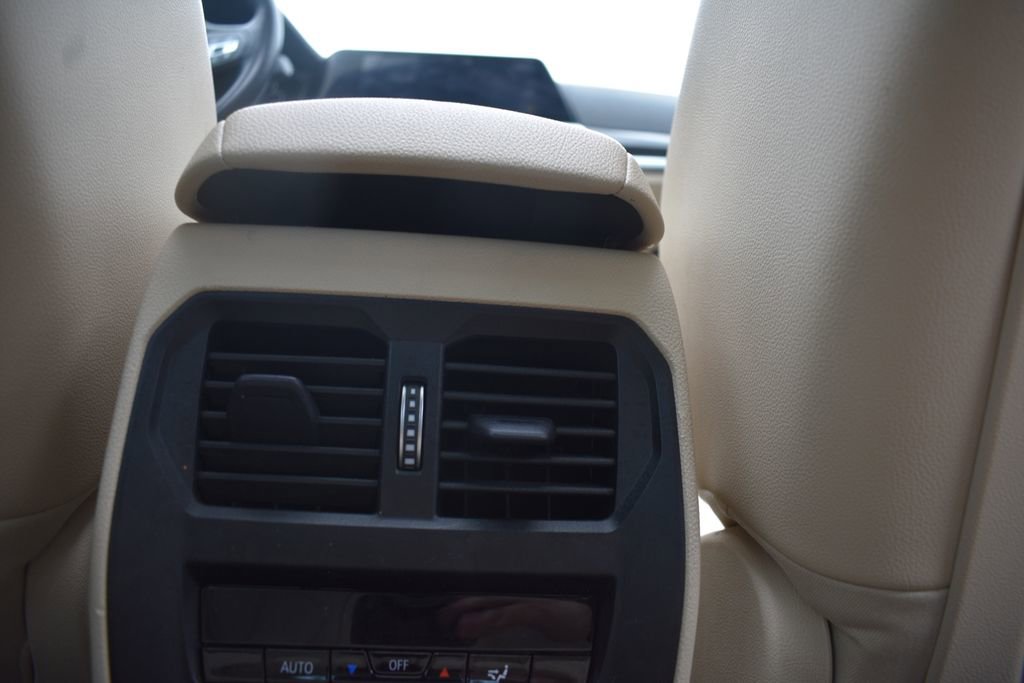 Used 2022 BMW 330e 330e iPerformance image 28