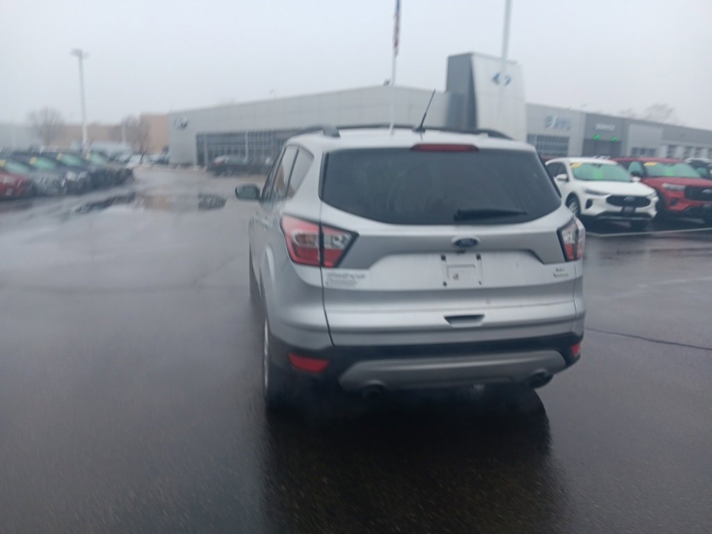 Used 2018 Ford Escape SE image 9