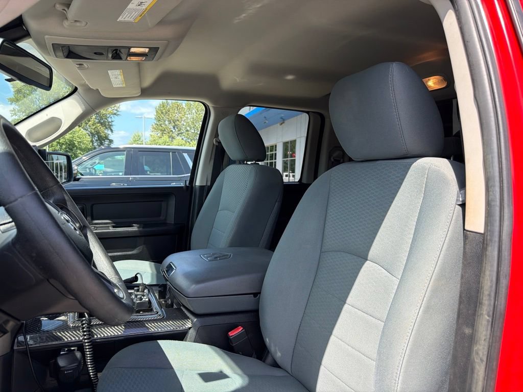 Used 2016 RAM 1500 Express w/ Popular Equipment Group AWD/4WD image 16