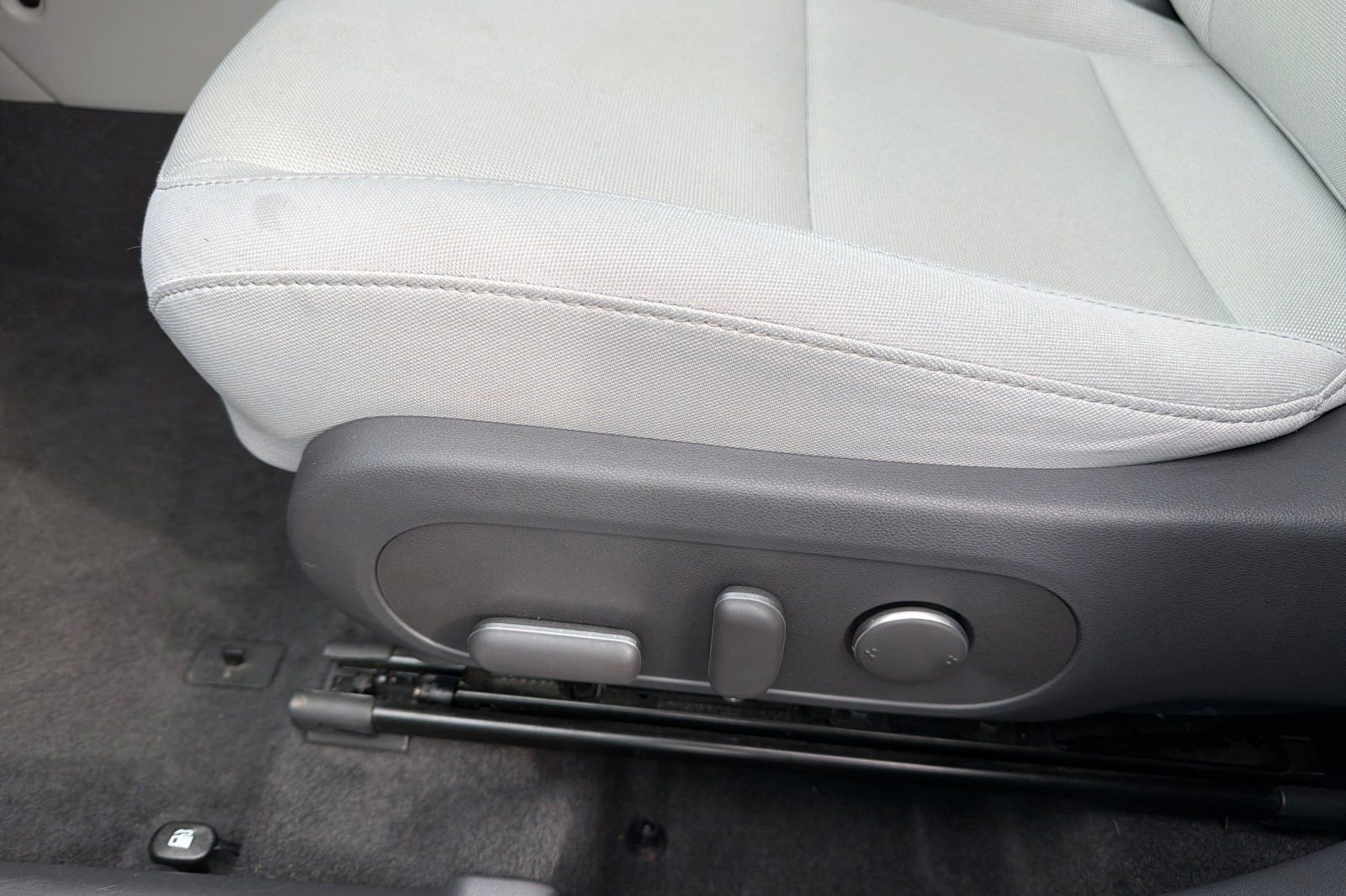 Used 2024 Hyundai Kona SEL image 12