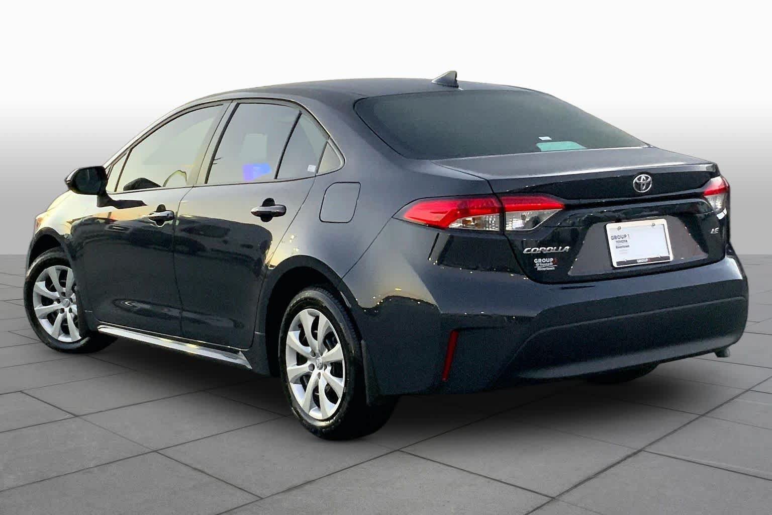 Used 2026 Toyota Corolla LE FWD image 11