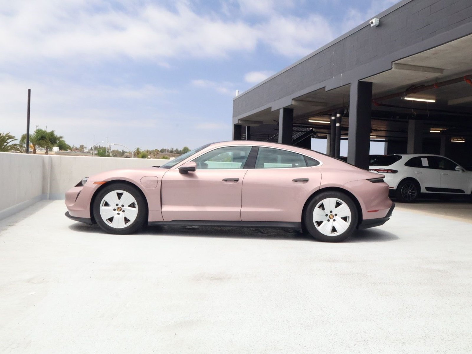 Certified 2022 Porsche Taycan RWD image 2