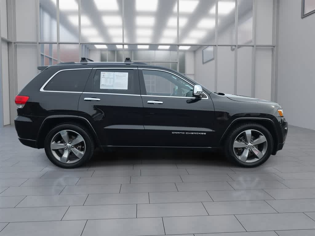 Used 2015 Jeep Grand Cherokee Overland w/ Advanced Technology Group AWD/4WD image 2