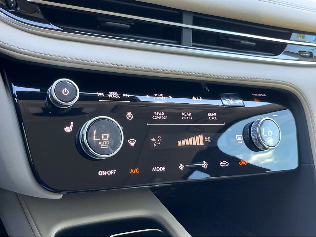 Certified 2025 INFINITI QX60 Pure image 15