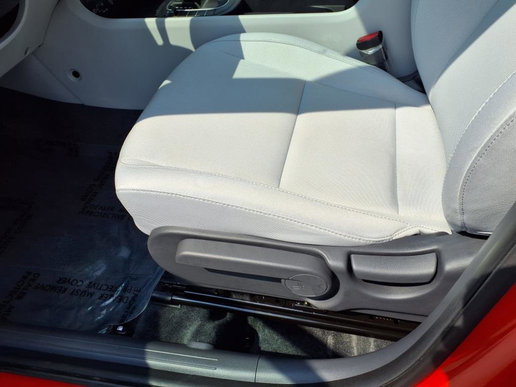 Used 2025 Hyundai Kona SE image 20
