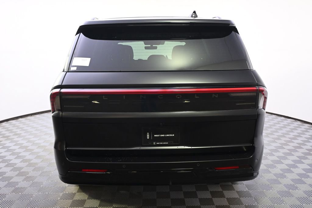 New 2026 Lincoln Navigator Reserve image 5