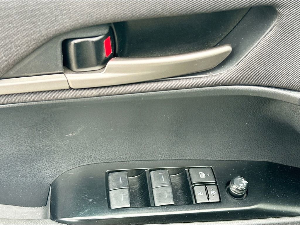 Used 2025 Toyota Camry LE image 19