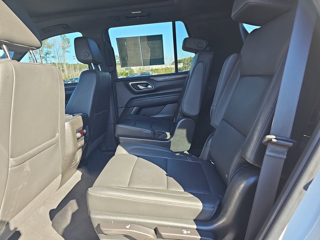 Used 2022 Chevrolet Tahoe LT w/ Luxury Package image 19