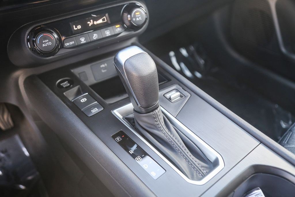 Used 2026 Nissan Kicks SV FWD image 21