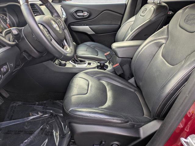 Used 2016 Jeep Cherokee Overland w/ Technology Group image 14