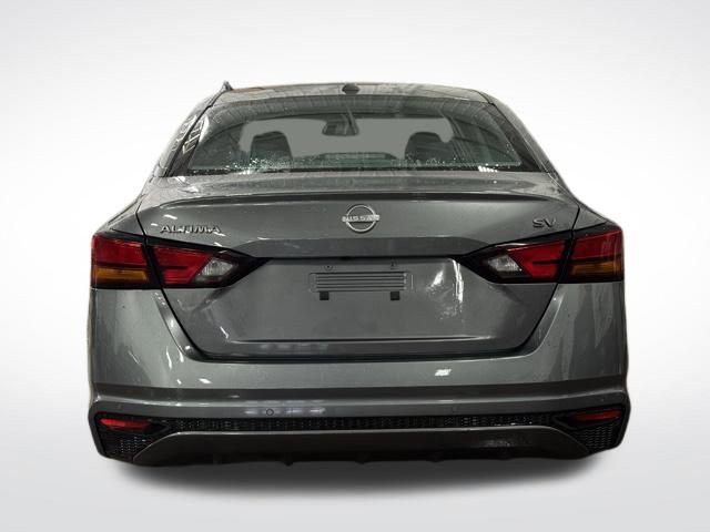 Used 2024 Nissan Altima 2.5 SV image 8