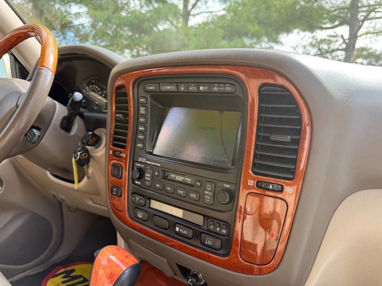 Used 2001 Lexus LX 470 4WD image 71