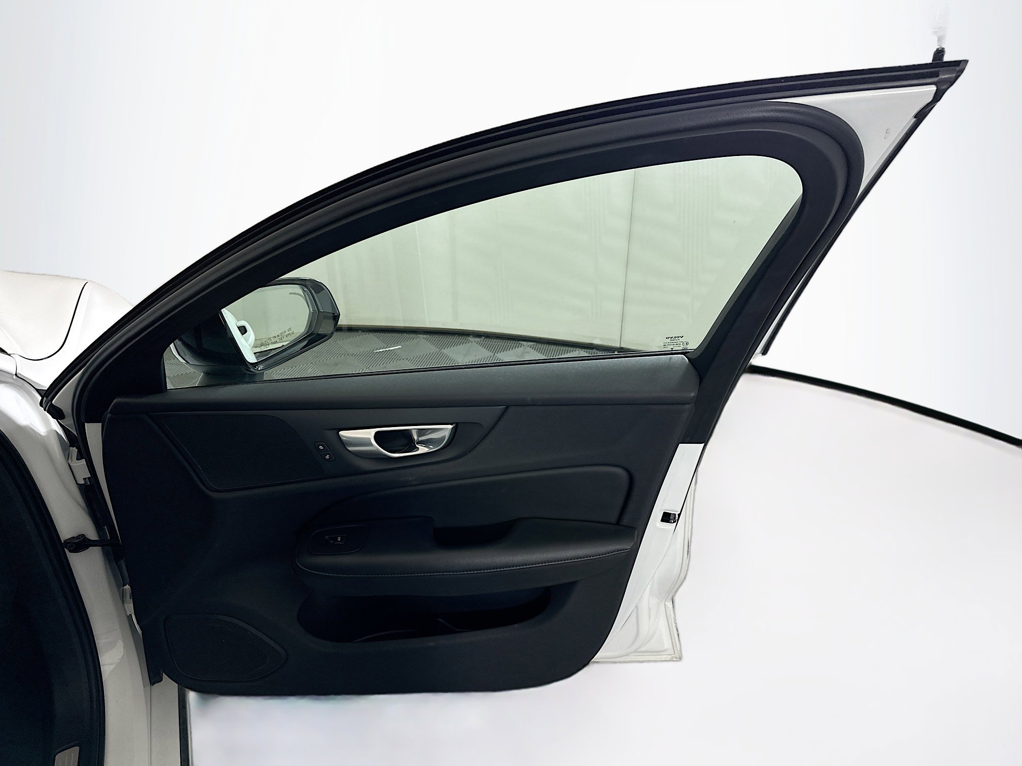 Used 2024 Volvo S60 B5 Core image 33