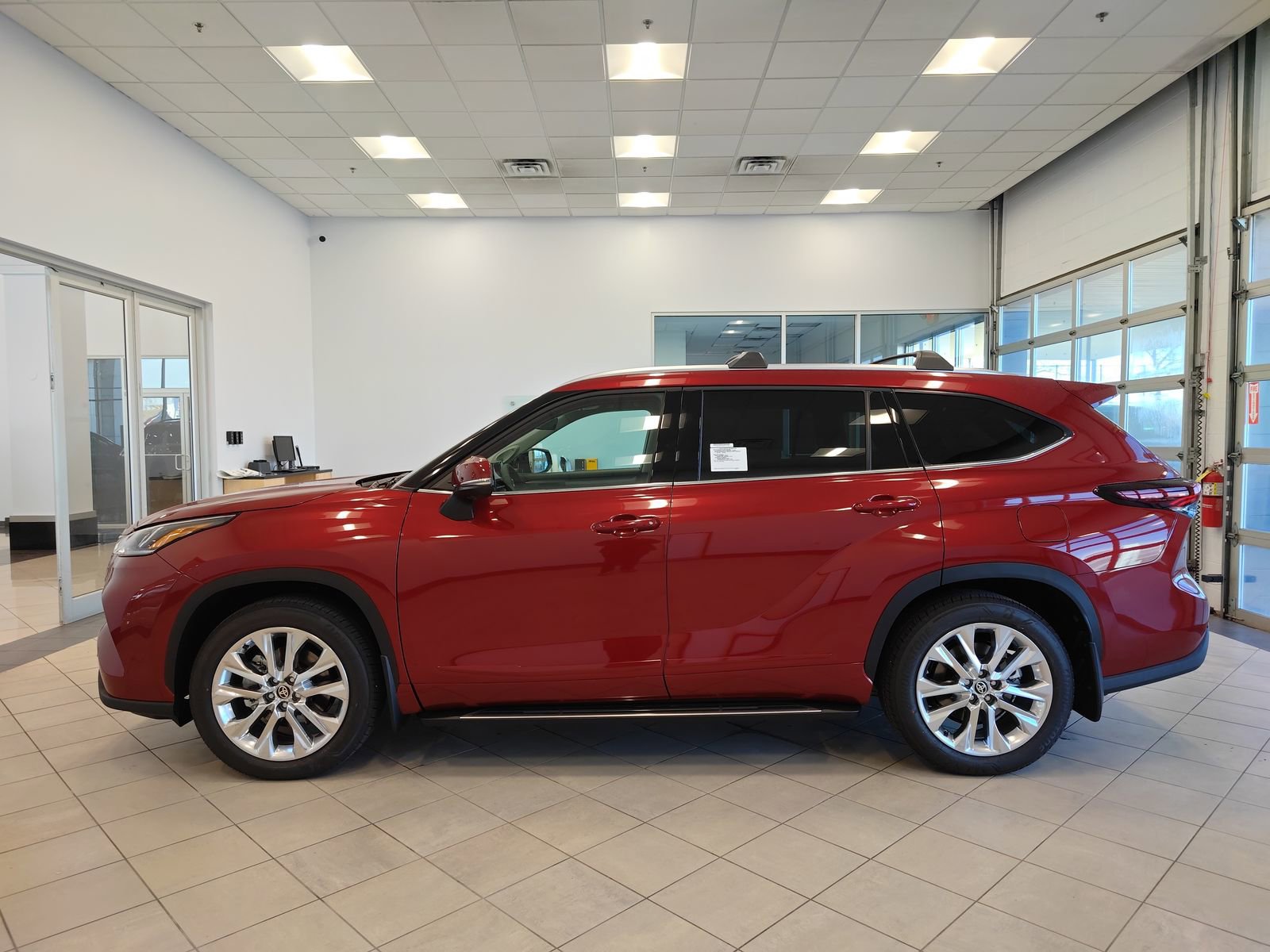 New 2026 Toyota Highlander Limited image 7