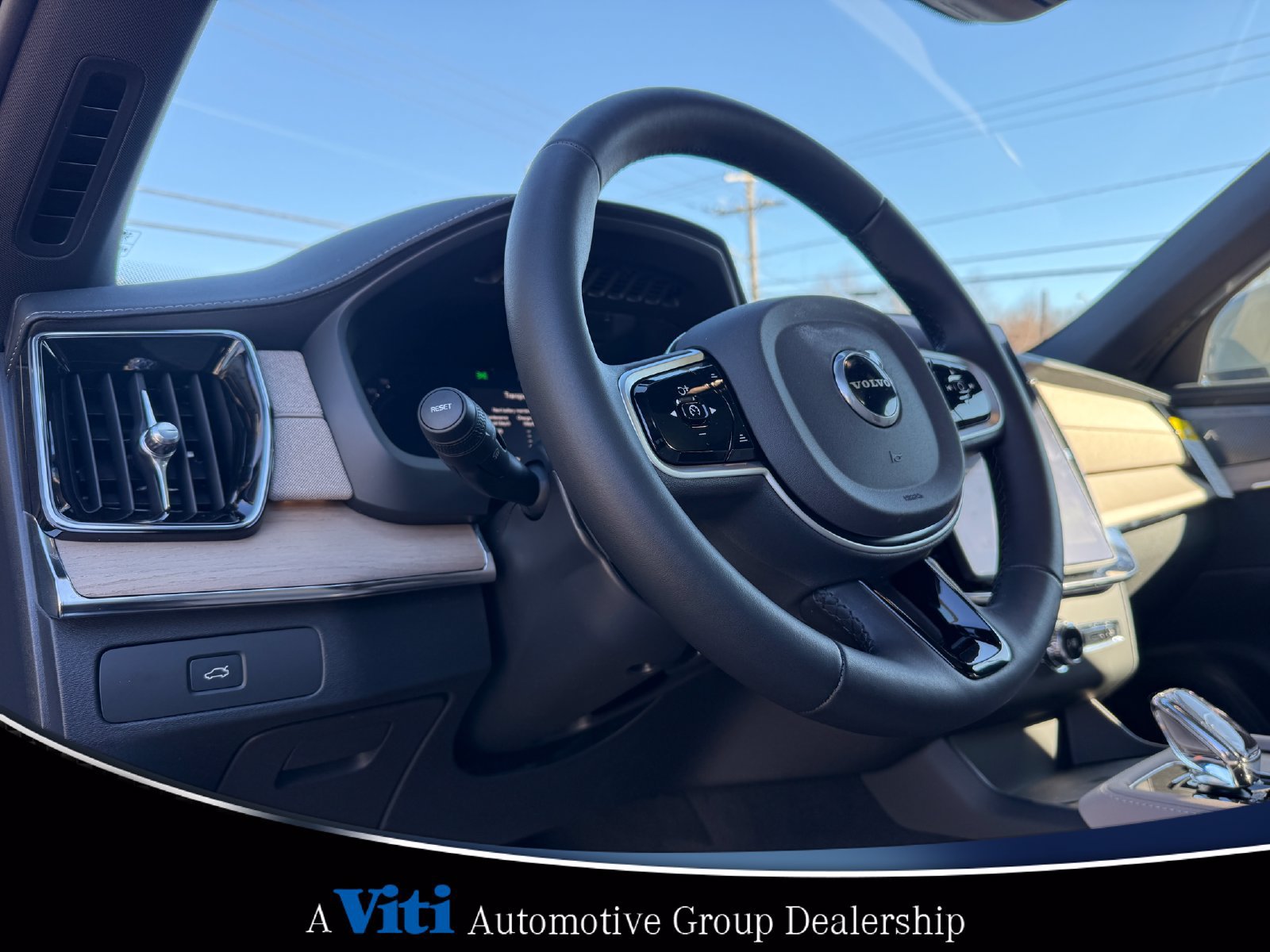 Used 2026 Volvo XC90 B6 Plus w/ Protection Package Premier AWD/4WD image 12