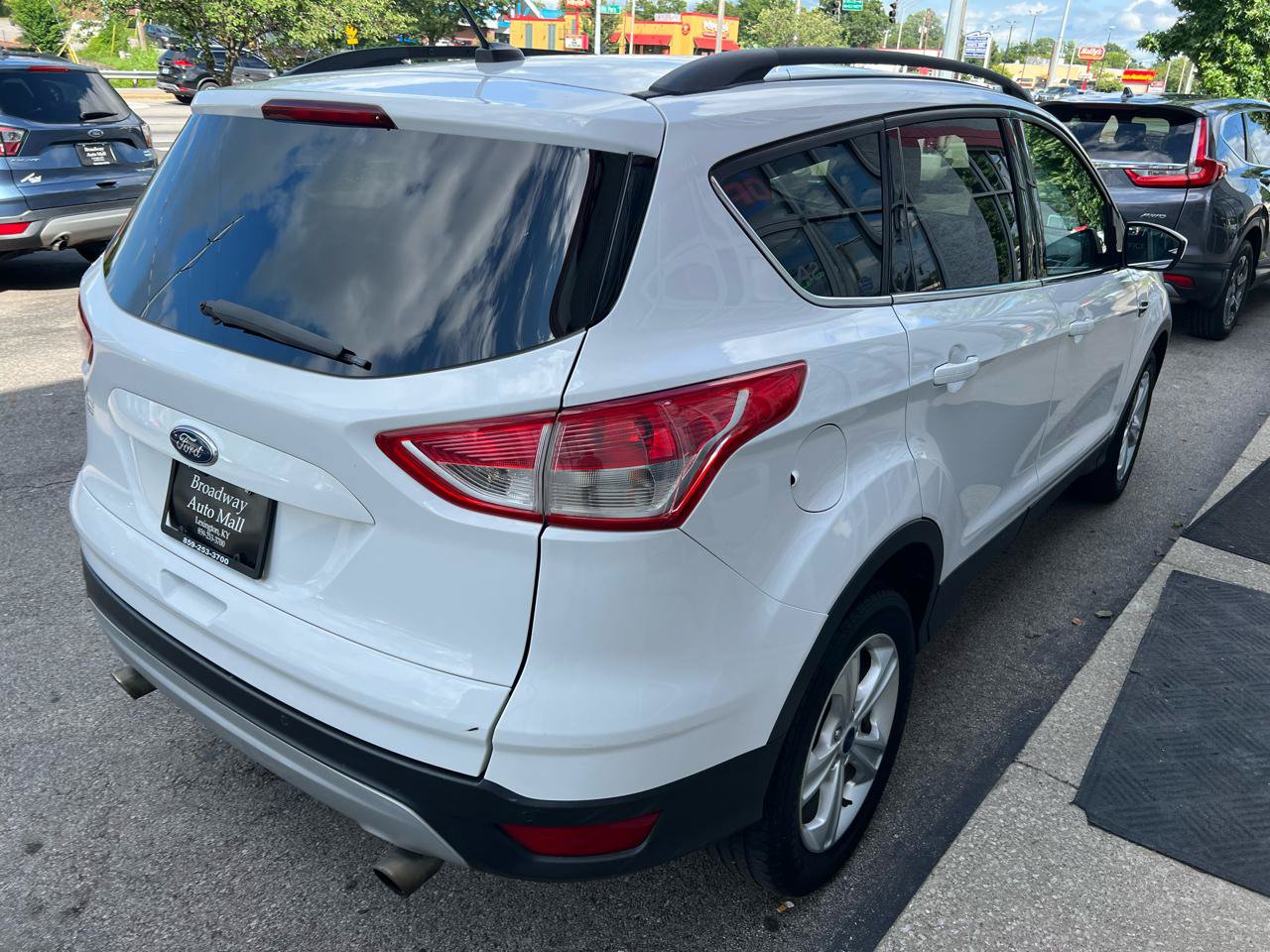 Used 2015 Ford Escape SE w/ Equipment Group 201A AWD/4WD image 7