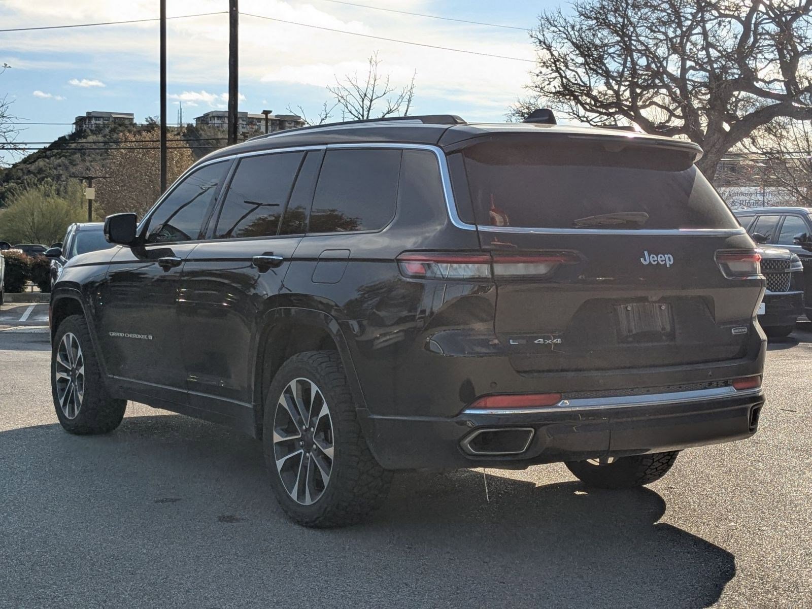 Used 2022 Jeep Grand Cherokee L Overland w/ Advanced Protech Group III image 5