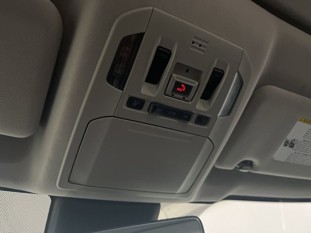 Used 2022 Toyota Highlander XLE AWD/4WD image 75