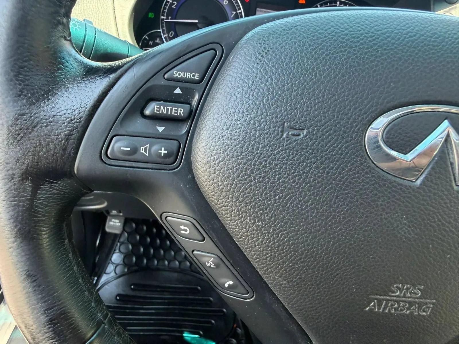 Used 2016 INFINITI QX50 AWD w/ Premium Plus Package image 19