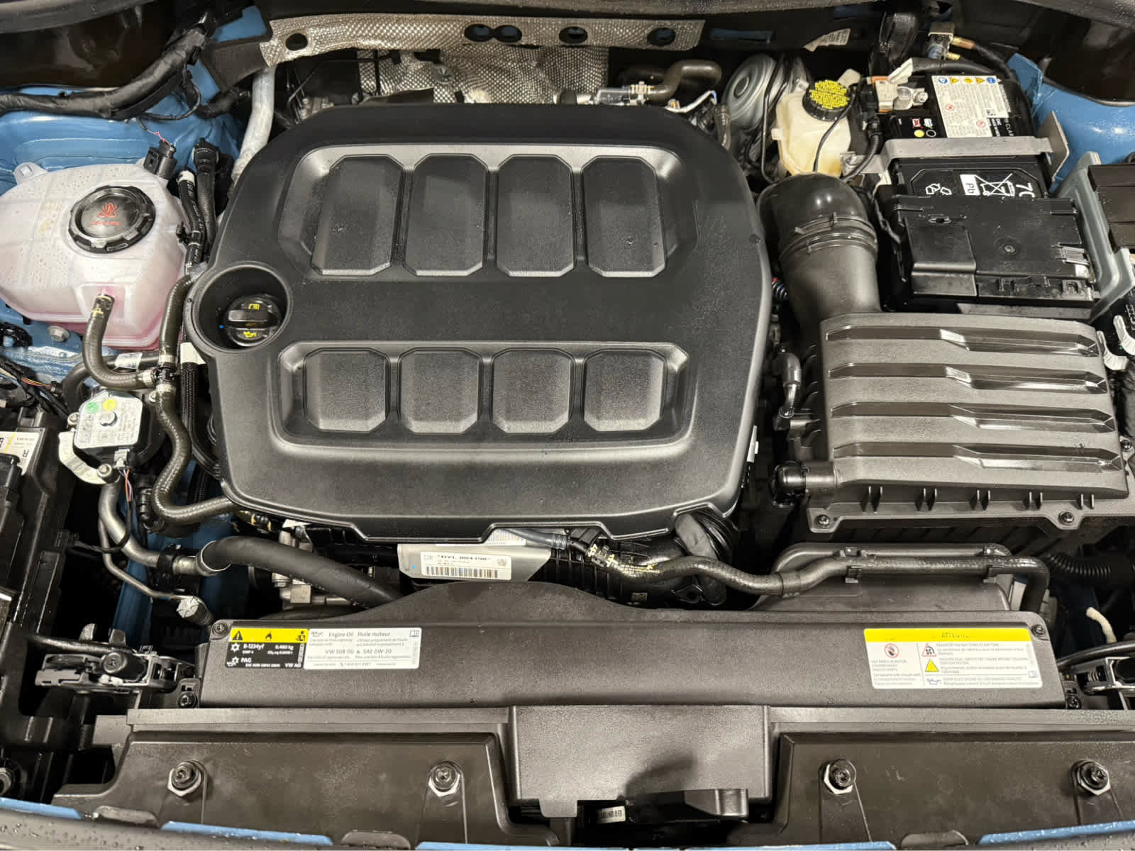 Used 2025 Volkswagen Tiguan SE R-Line AWD/4WD image 33