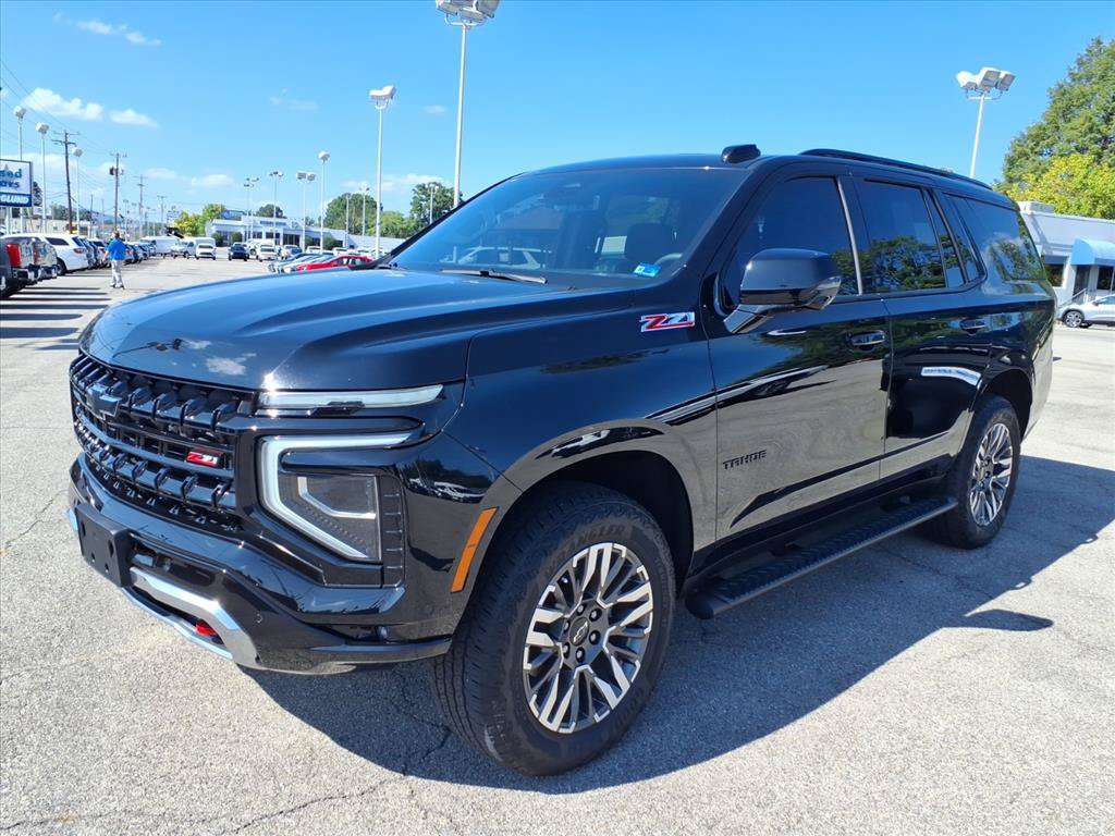 Used 2025 Chevrolet Tahoe Z71 w/ Comfort Package AWD/4WD image 8