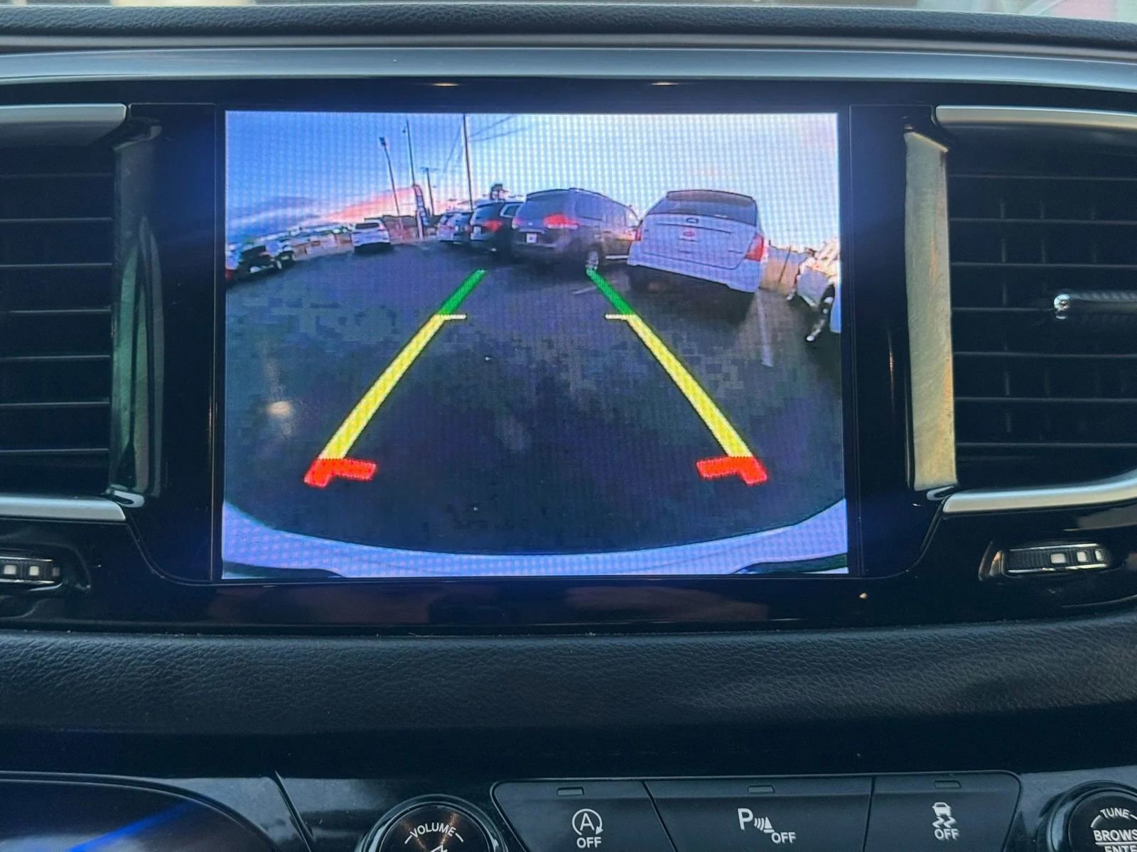 Used 2017 Chrysler Pacifica Touring-L Plus FWD image 47