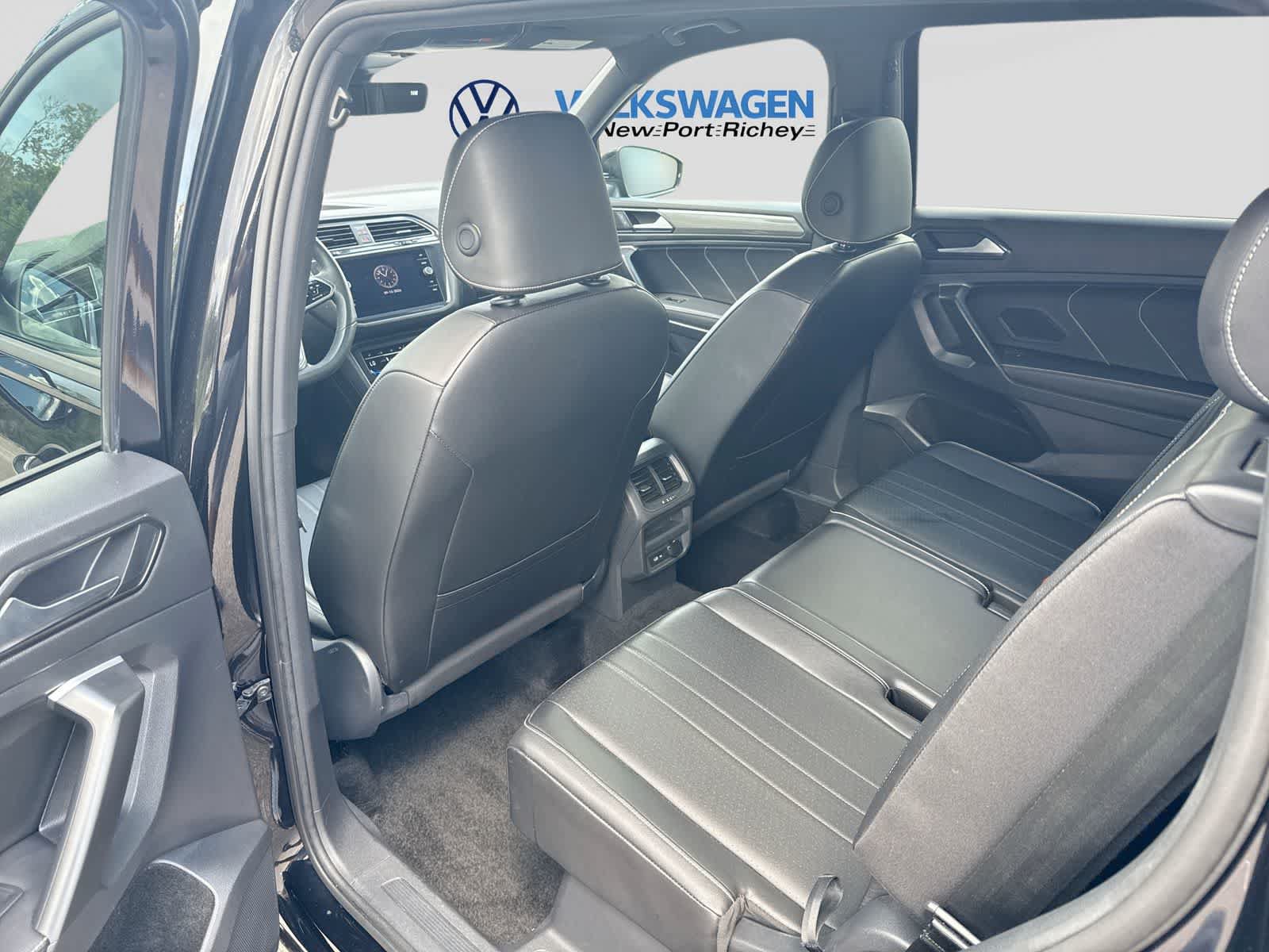 Used 2024 Volkswagen Tiguan SE R-Line FWD image 24
