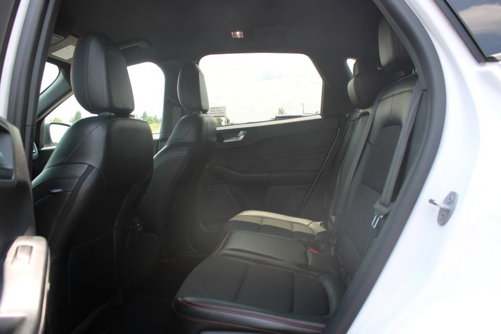 Used 2023 Ford Escape ST-Line w/ Tech Pack #1 AWD/4WD image 26