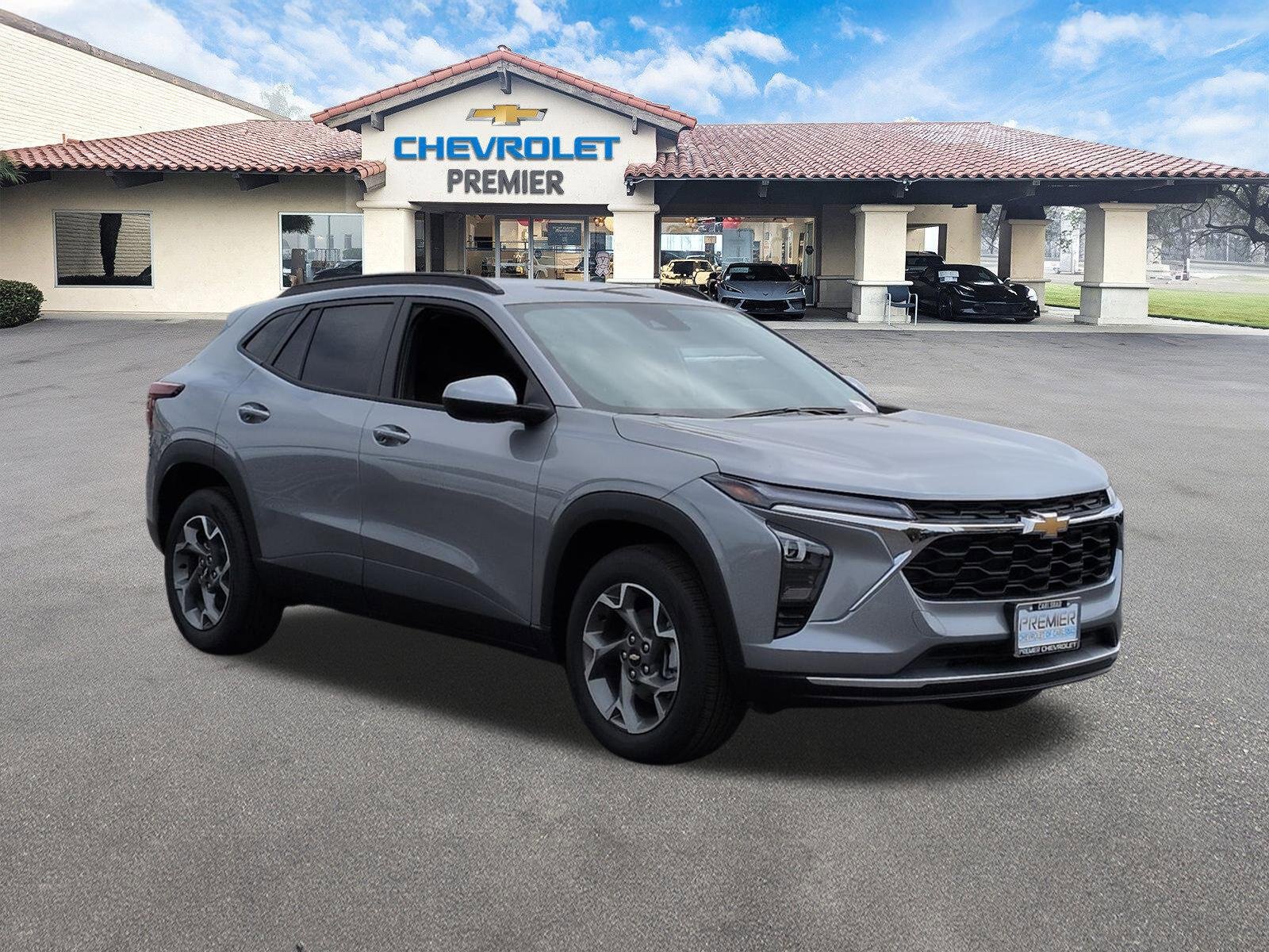New 2026 Chevrolet Trax LT w/ Driver Confidence Package FWD image 2