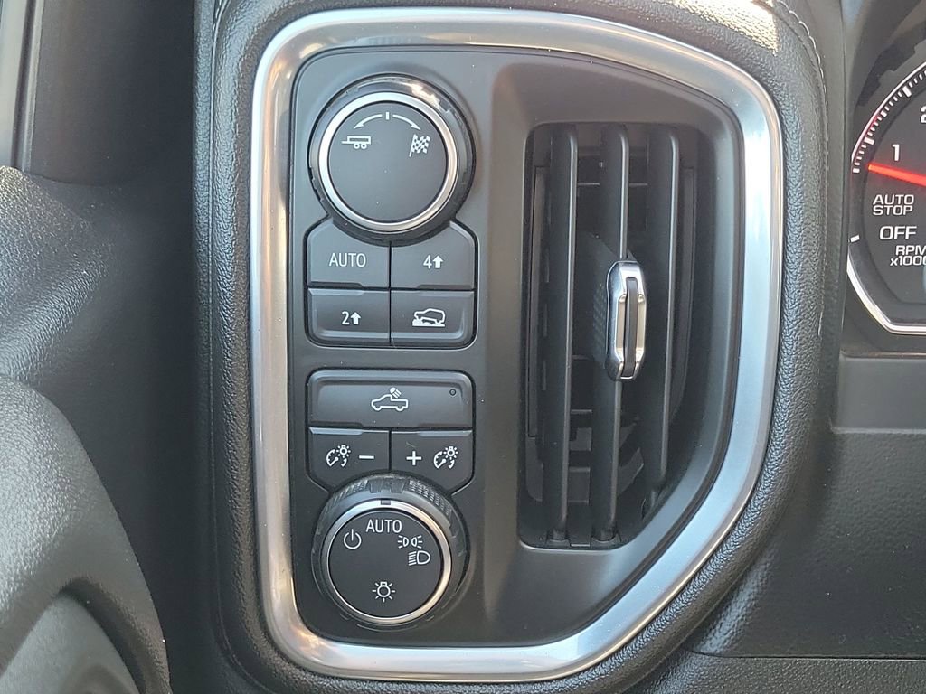 Used 2019 Chevrolet Silverado 1500 LT w/ All-Star Edition image 17