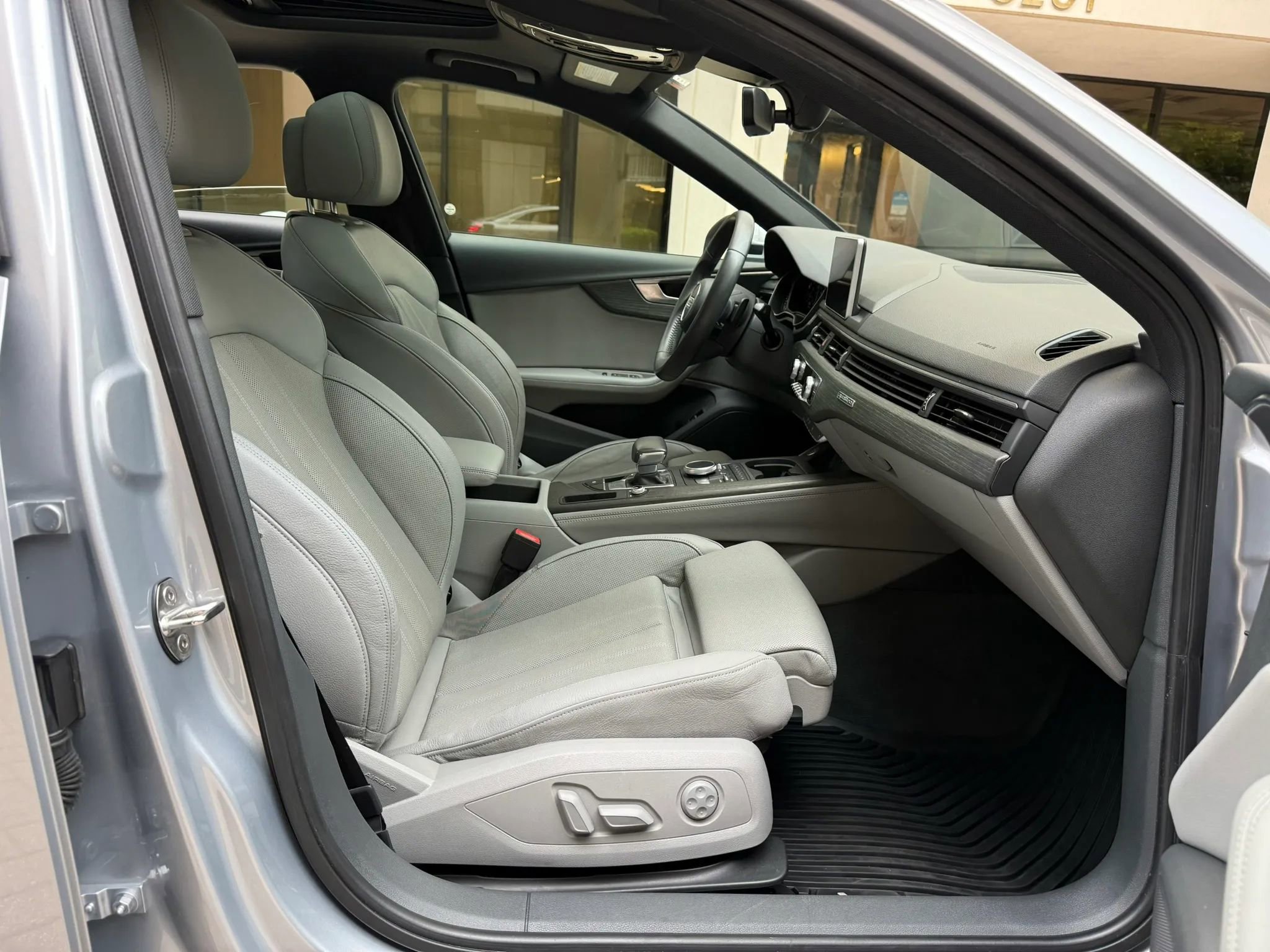 Used 2019 Audi A4 2.0T Premium Plus w/ Premium Plus Package AWD/4WD image 30